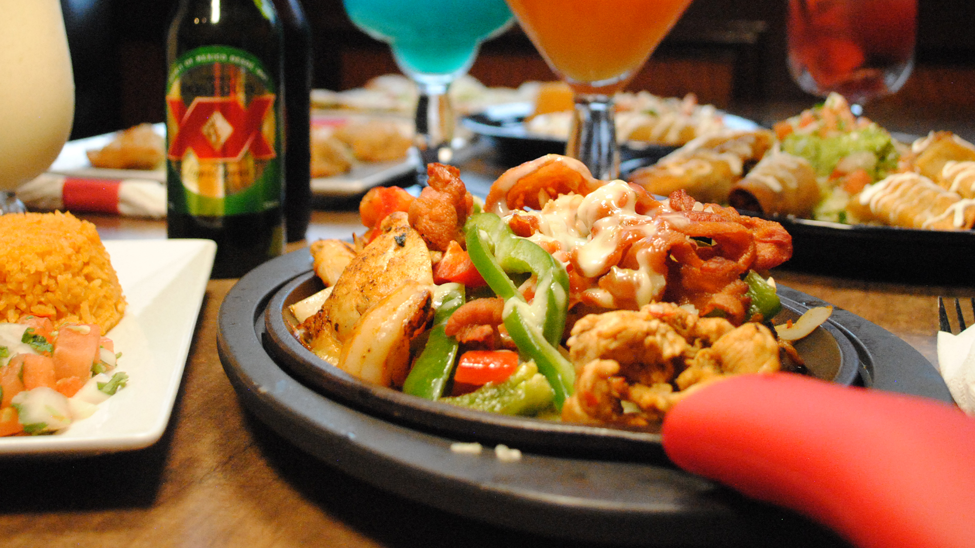 Things To Do Plaza Azteca